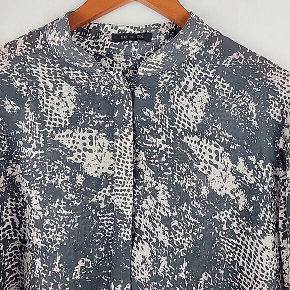 Rachel Zoe 100% Silk Blouse Womens 10 Gray Snakeskin Print Band Collar L/S Top - Picture 2 of 10